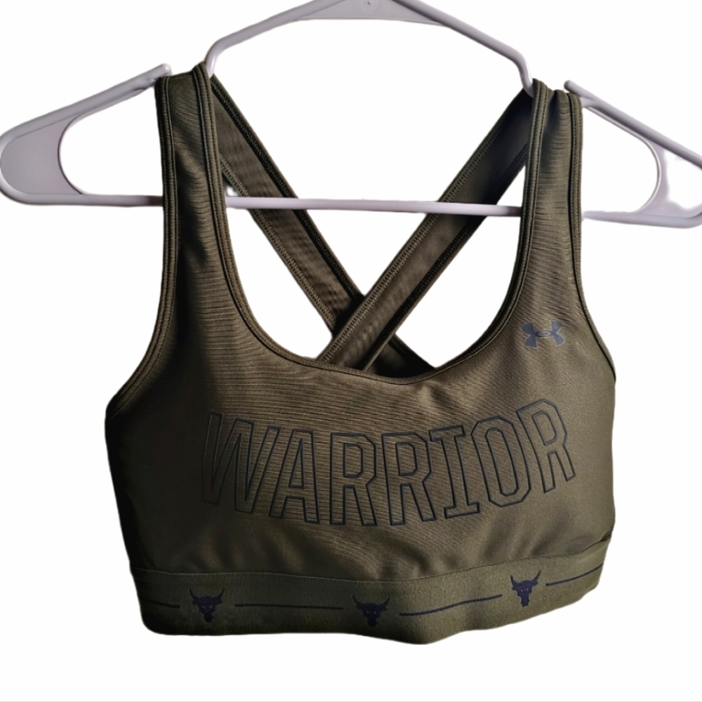 Womens/Under Armour Project Rock Army green sports bra size M NWOT